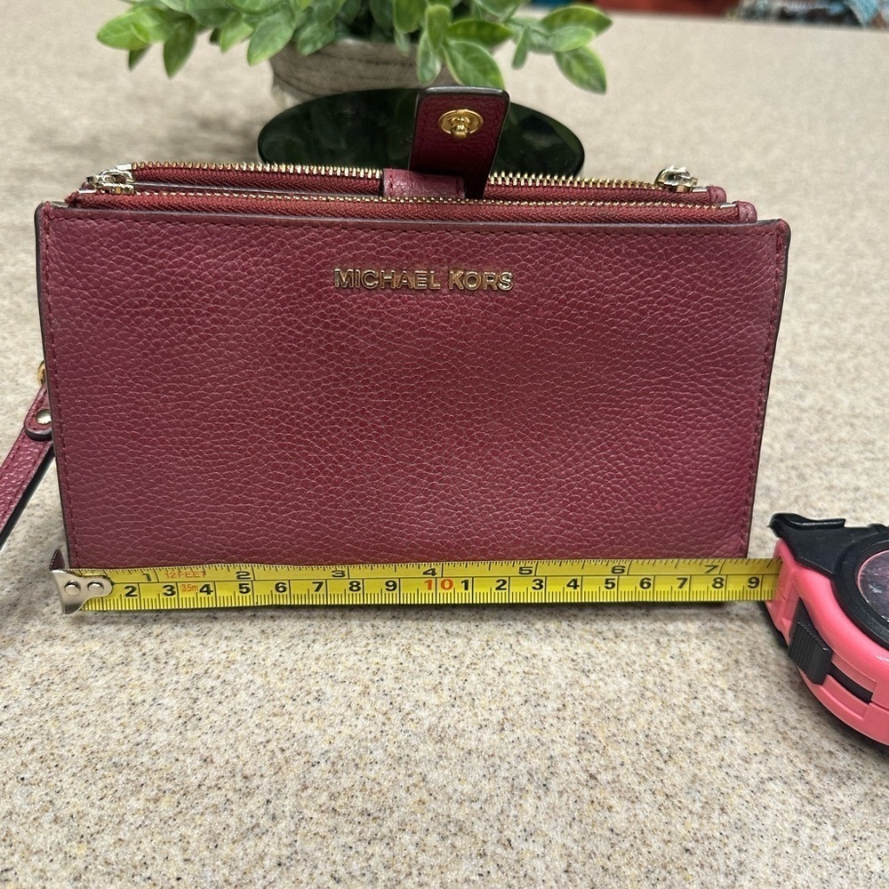 Michael Kors Adele Leather Smartphone Wallet - Picture 3 of 11